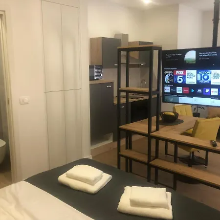 Alex 2 - Cozy New Centar Apartmán